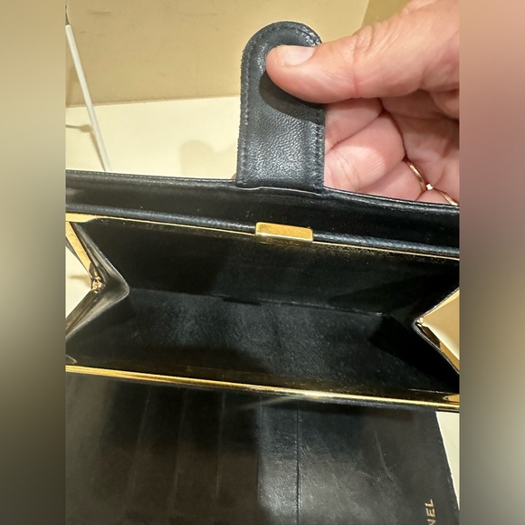 Chanel CC Timeless Caviar Vintage Wallet - Picture 7 of 16